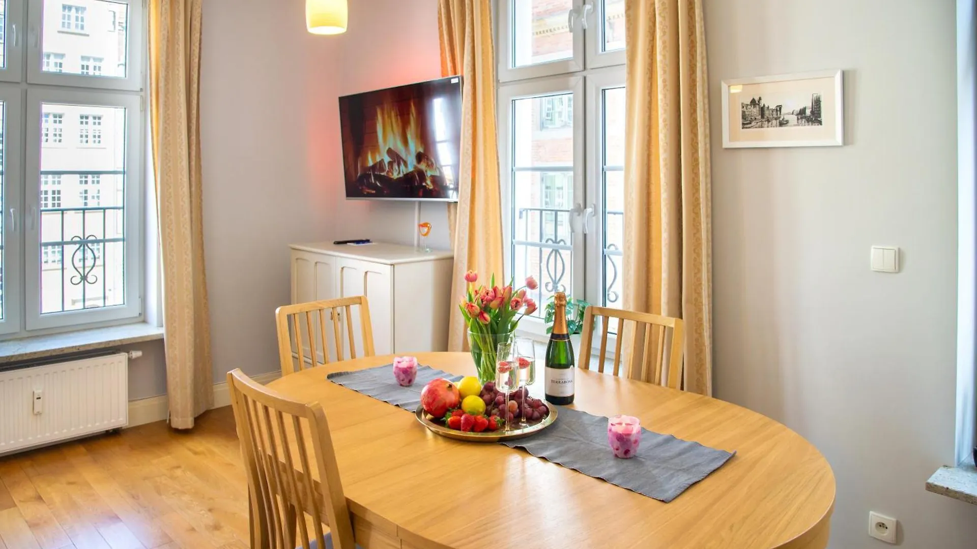 Apartamenty Szlachecki I Pod Artusem Gdańsk 0*,