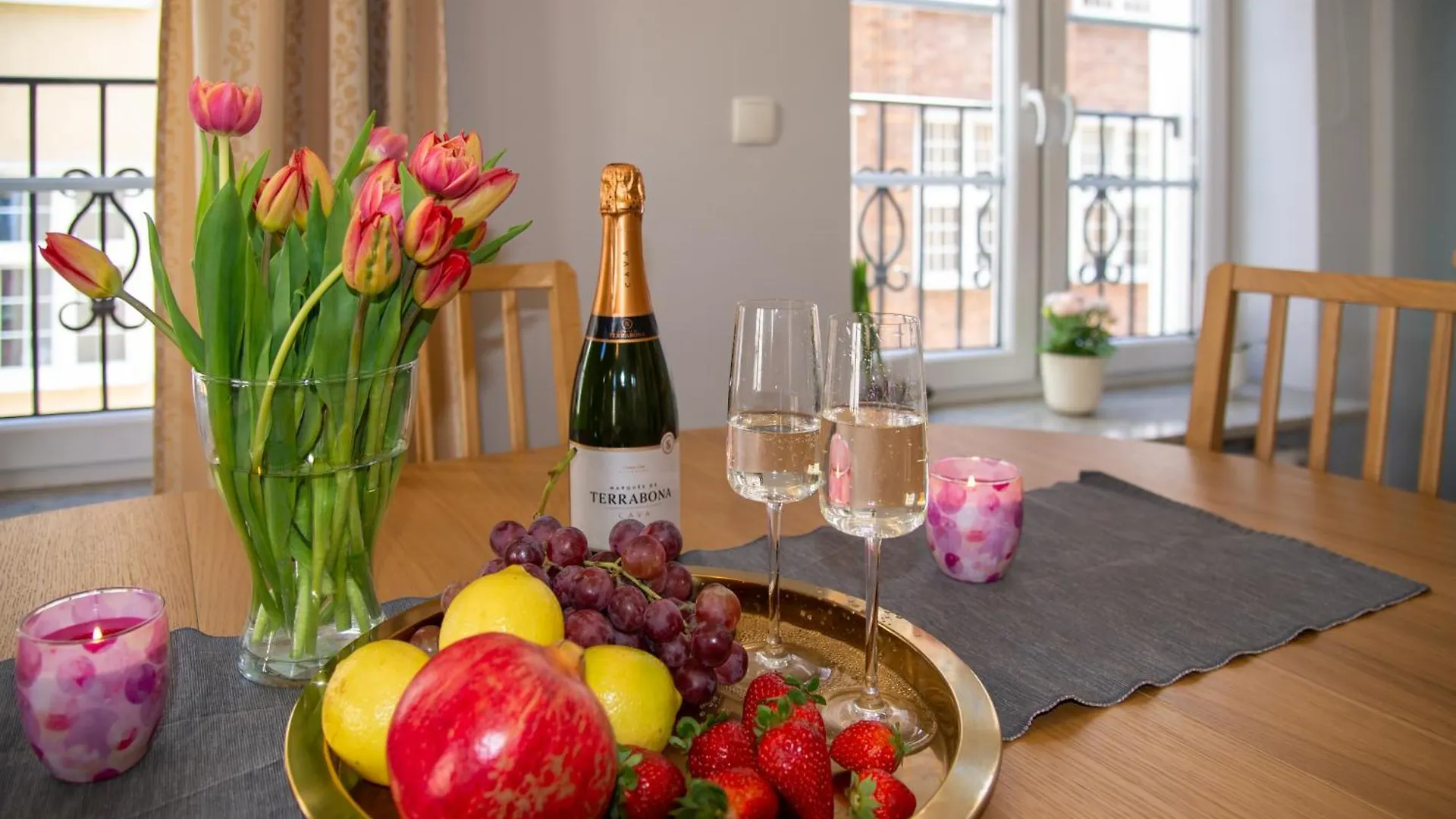 Apartamenty Szlachecki I Pod Artusem Gdańsk 0*,  Pologne